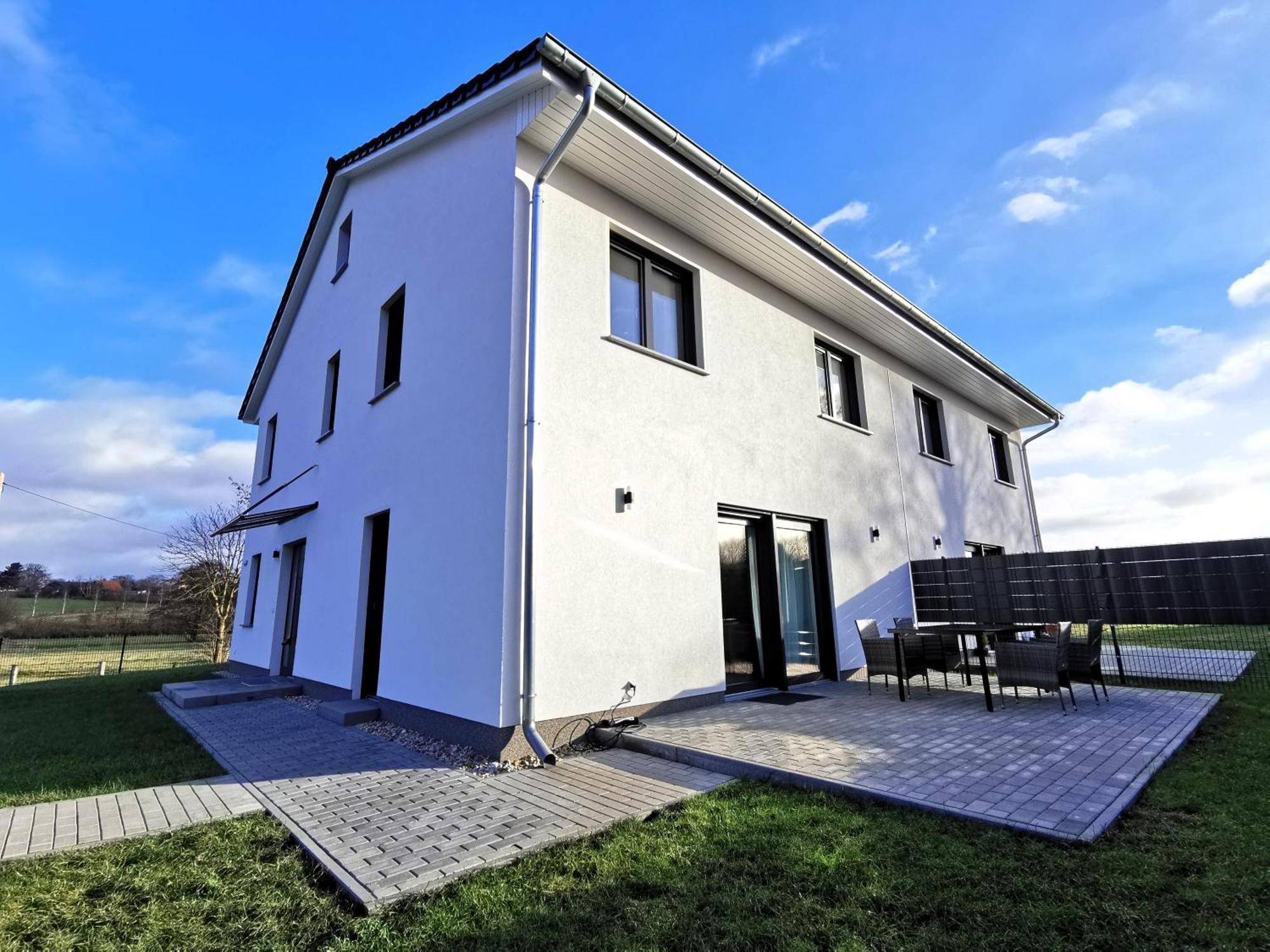 Bohnapartments Haus Zocheblick - 2 Kostenlose Parkplaetze - Sehr Ruhig - 4 Schlafzimmer - Neubau - Vollausstattung - Wlan Hoppegarten Exterior foto